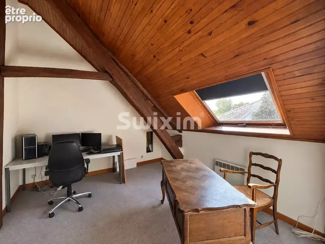 L'isle-sur-serein – une tour du xiiiᵉ siècle, cinq chambres et 271 m² d'histoire à habiter - photo 15