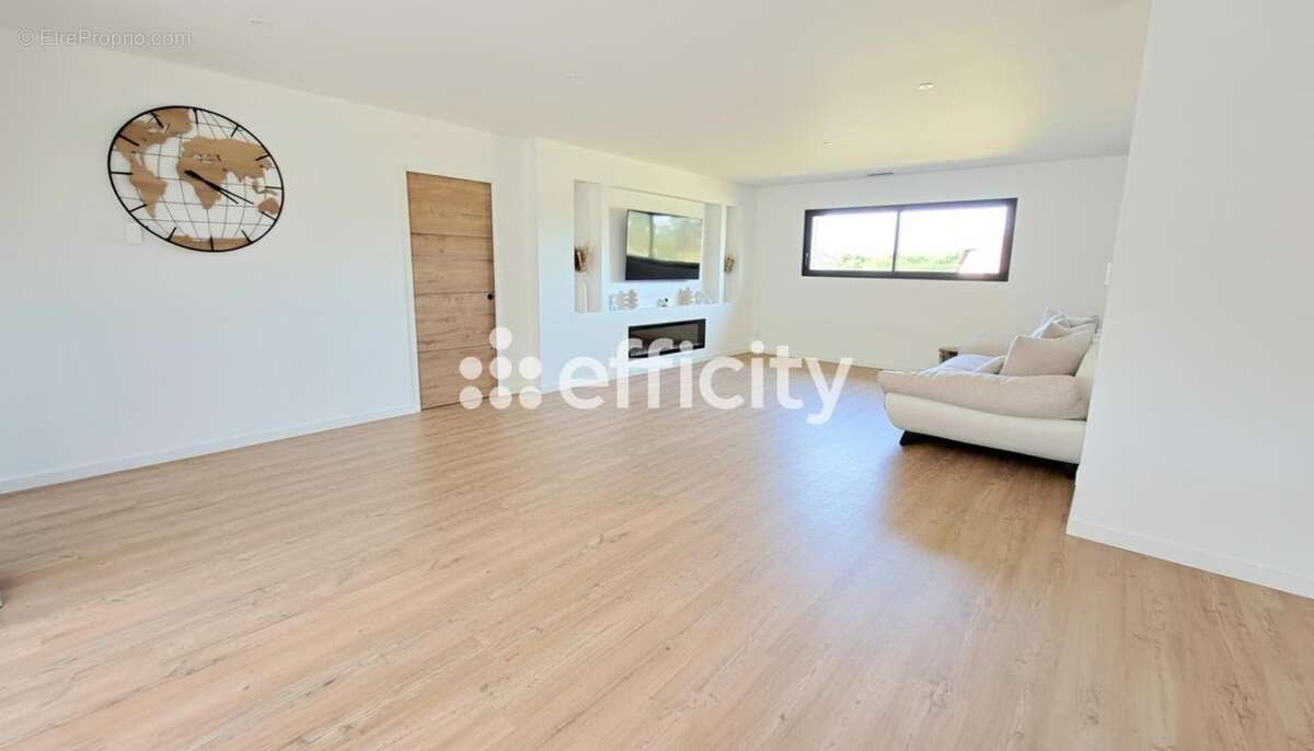 Maison 150 m² à Artigueloutan  - photo 10