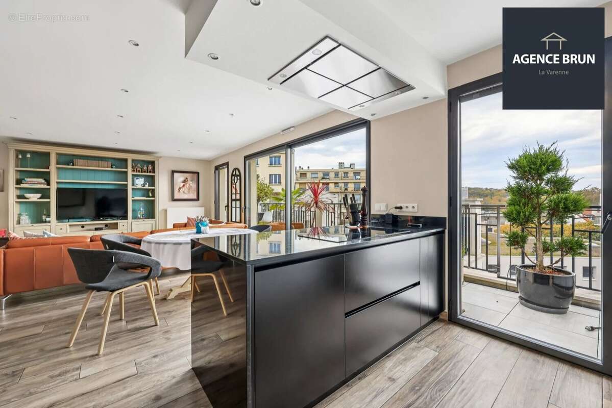 Appartement à SAINT-MAUR-DES-FOSSES