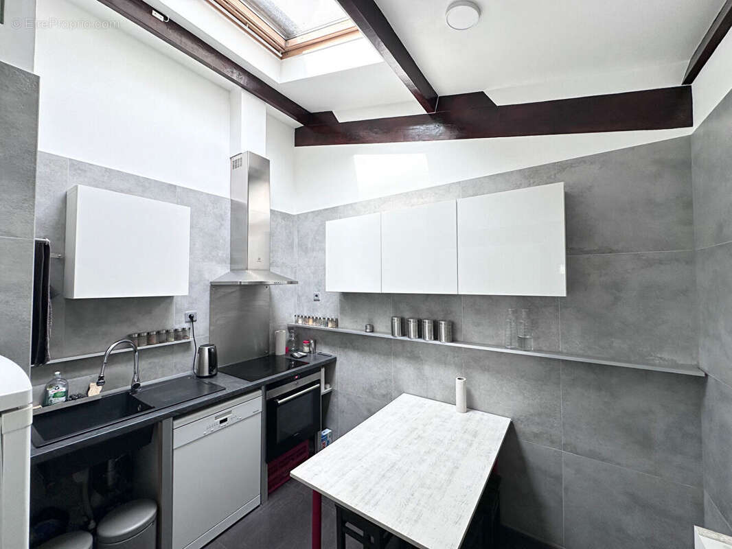 Appartement à PARIS-18E