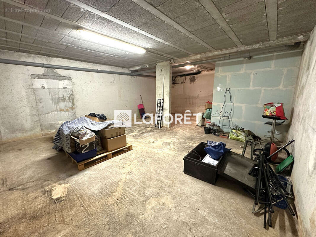 Appartement à SAINT-LAURENT-DU-VAR