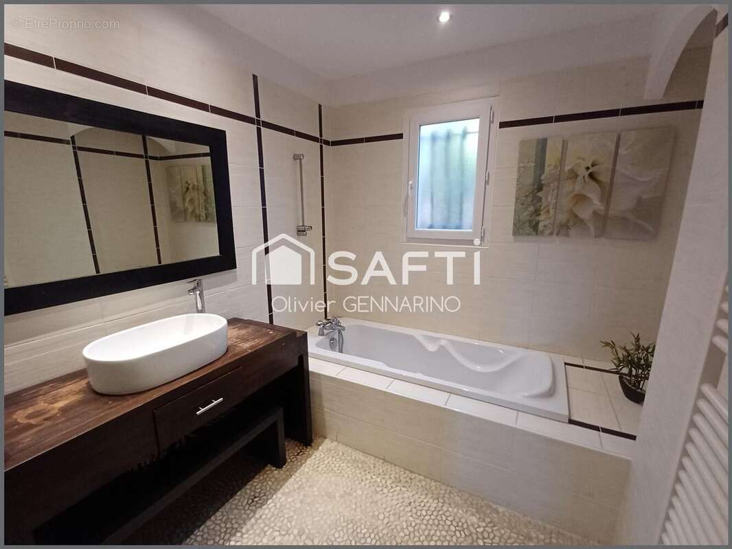 Photo 6 - Maison à ORANGE