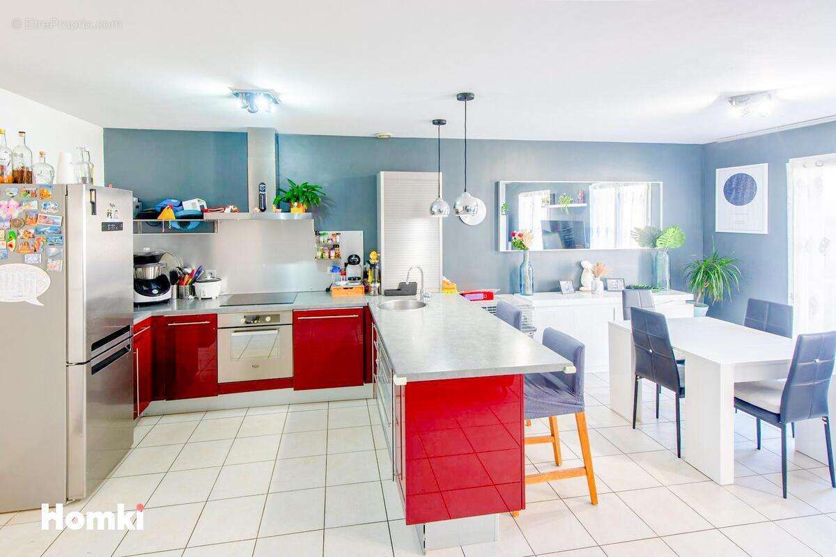 Maison à LA FARE-LES-OLIVIERS