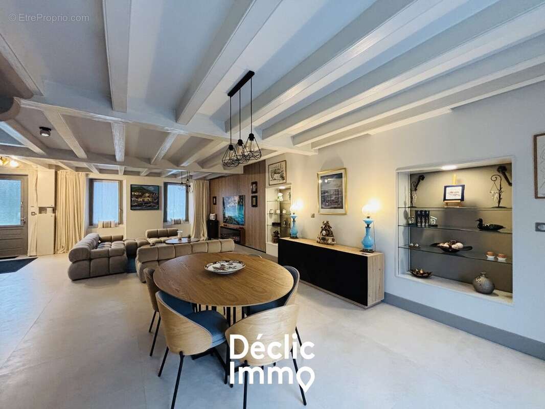 Quand l'exception devient adresse : maison au Mail avec jardin et studio indépendant - photo 5