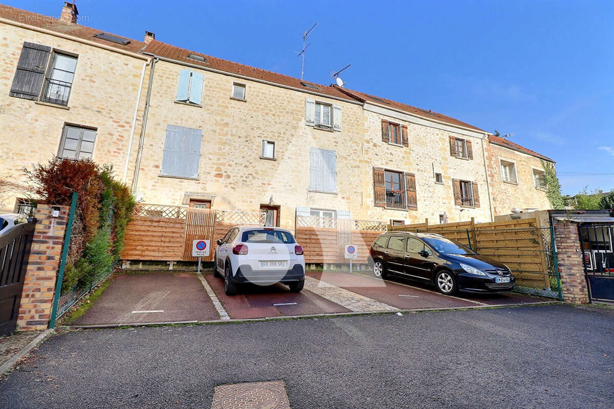 Appartement à AUVERS-SUR-OISE