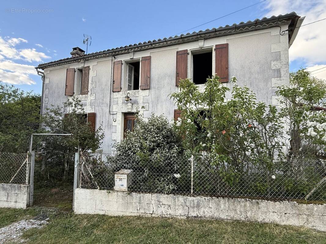 Maison à ECURAS