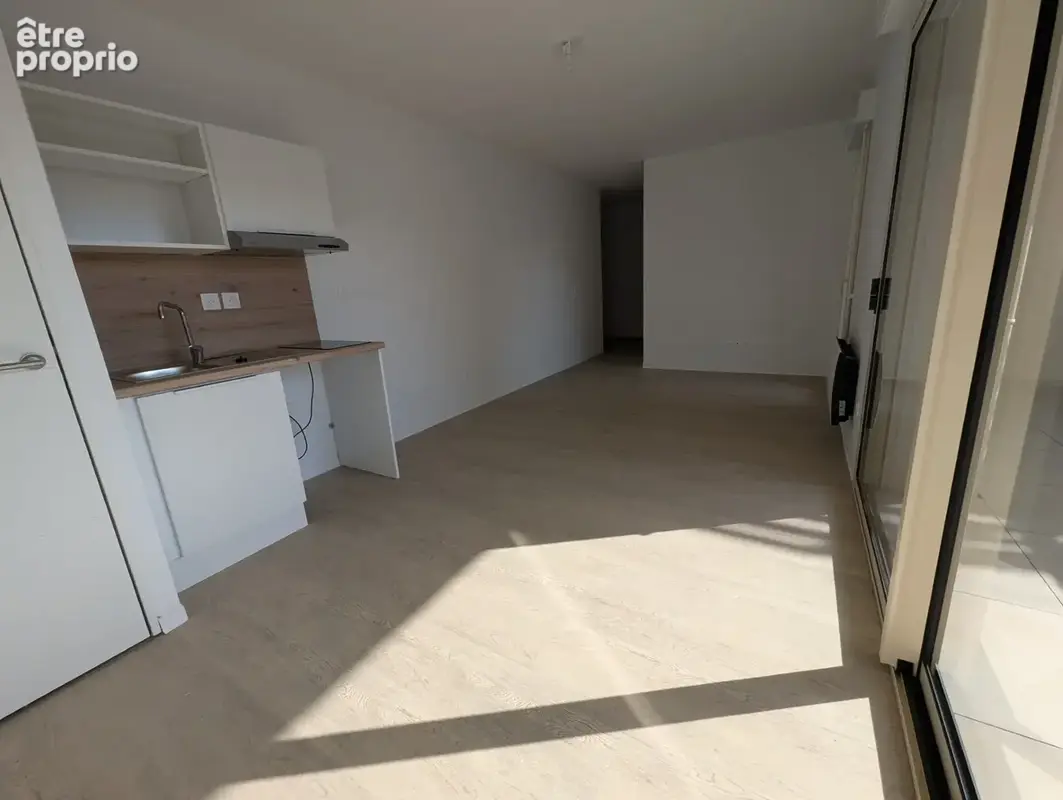Appartement T2 - 47 m2 - Nîmes (Mont Duplan) - Terrasse & Parking - photo 3