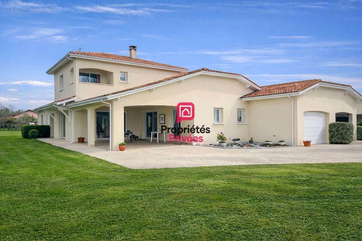 Maison à BAZAS
