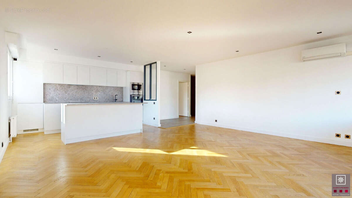 Appartement à LYON-6E