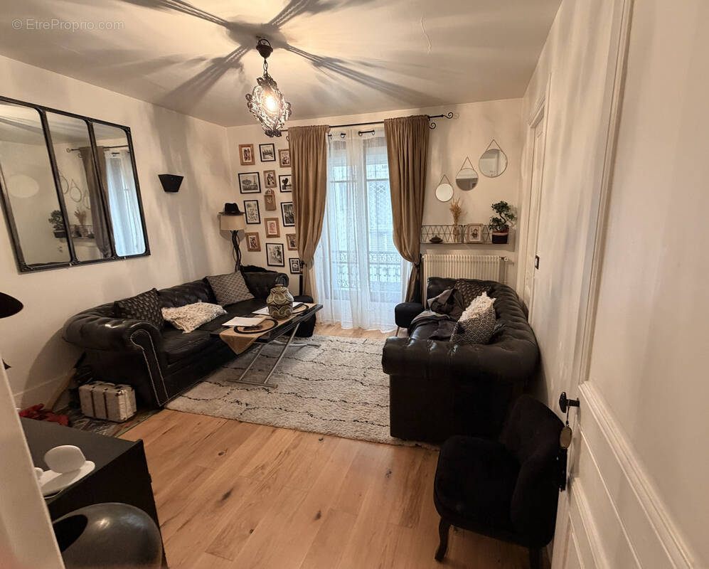 Appartement à PARIS-10E