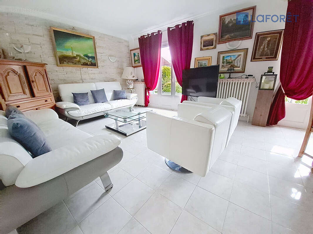 Maison à LAGNY-SUR-MARNE