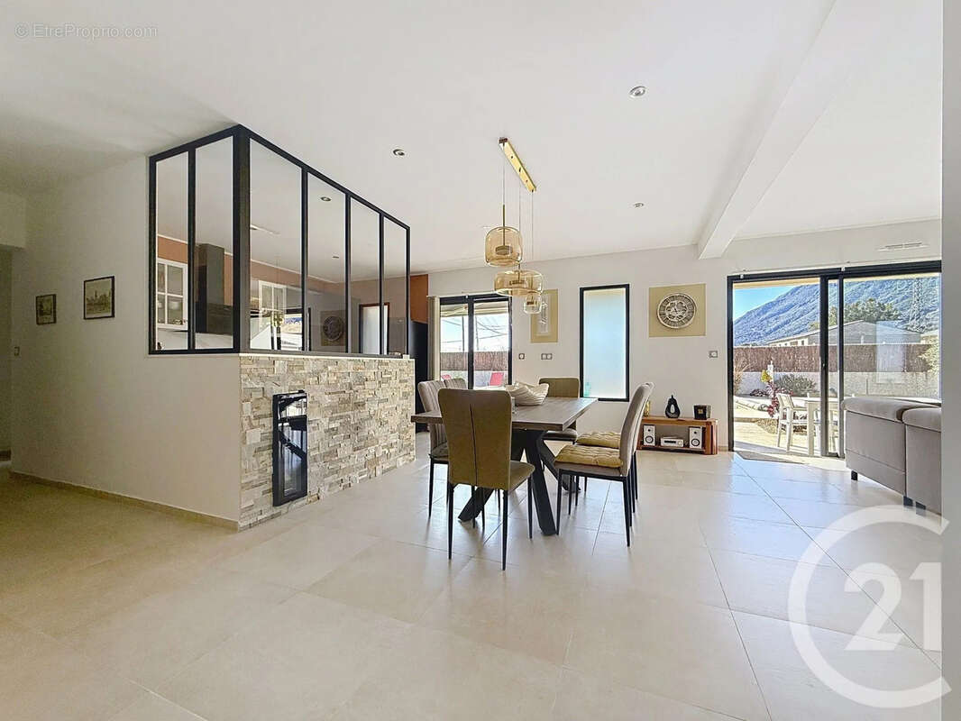 Maison à SANTA-LUCIA-DI-MORIANI