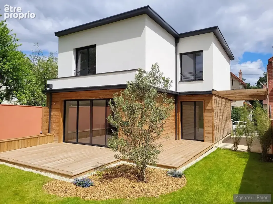 Photo Maison à Verrieres-Le-Buisson au prix de 1 295 000€