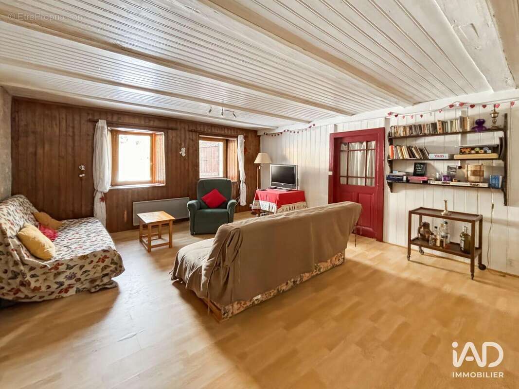 Maison 135 m² à Montriond  - photo 2