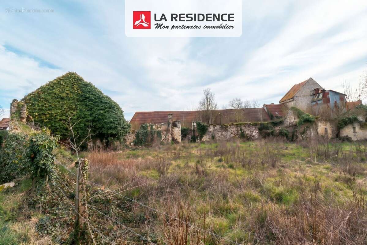 Terrain 516 m² à Nucourt  - photo 2