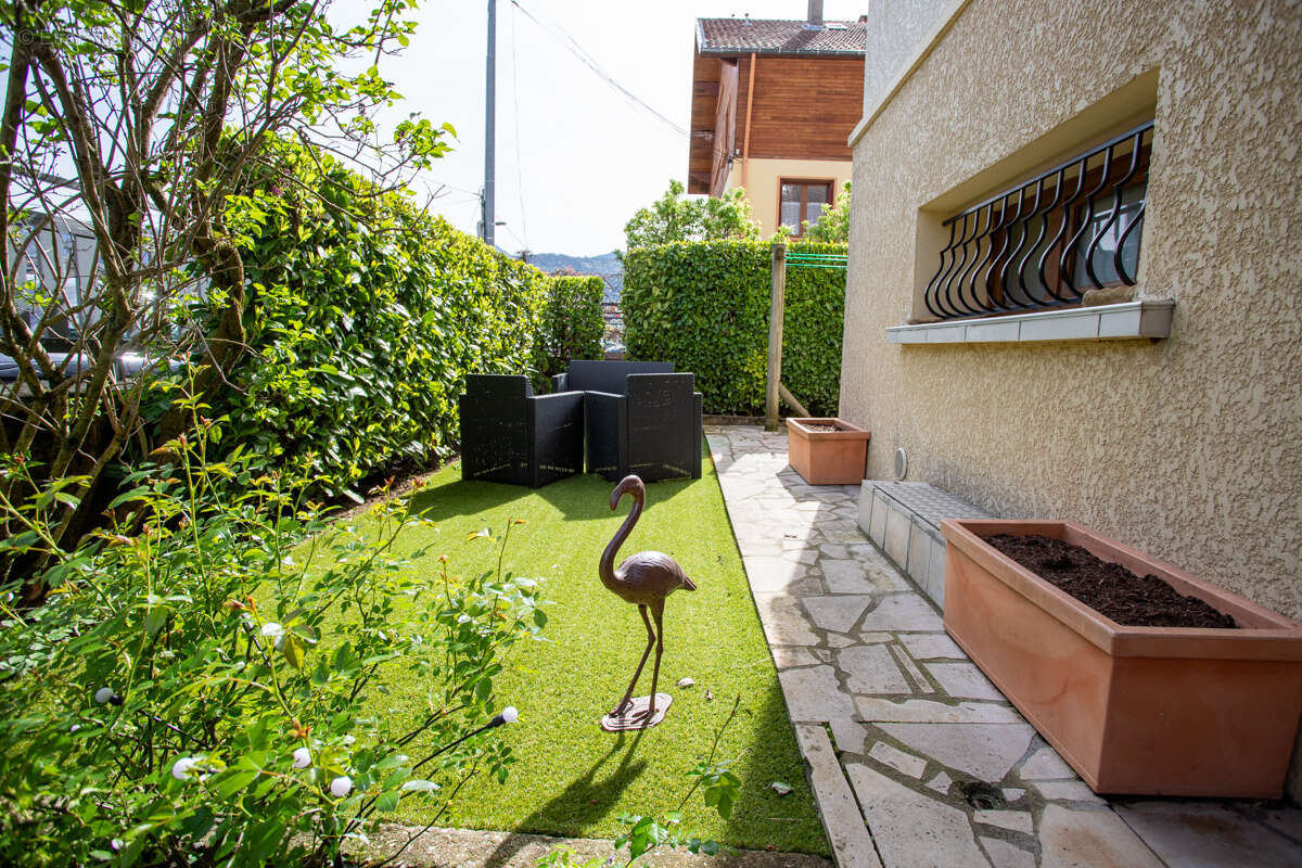 Autre à SAINT-ALBAN-LEYSSE