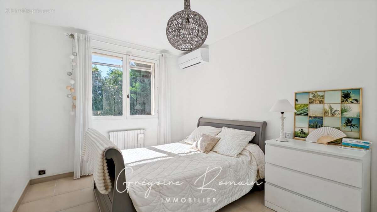 Maison à SAINT-CHAMAS