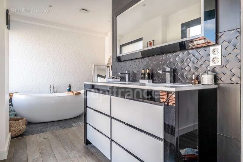 Maison à FONTENAY-SOUS-BOIS