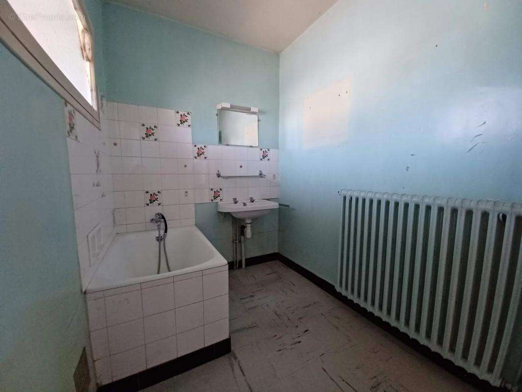 Maison à CARHAIX-PLOUGUER