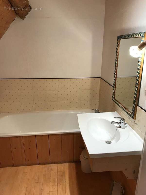 Maison à FEUQUIERES-EN-VIMEU