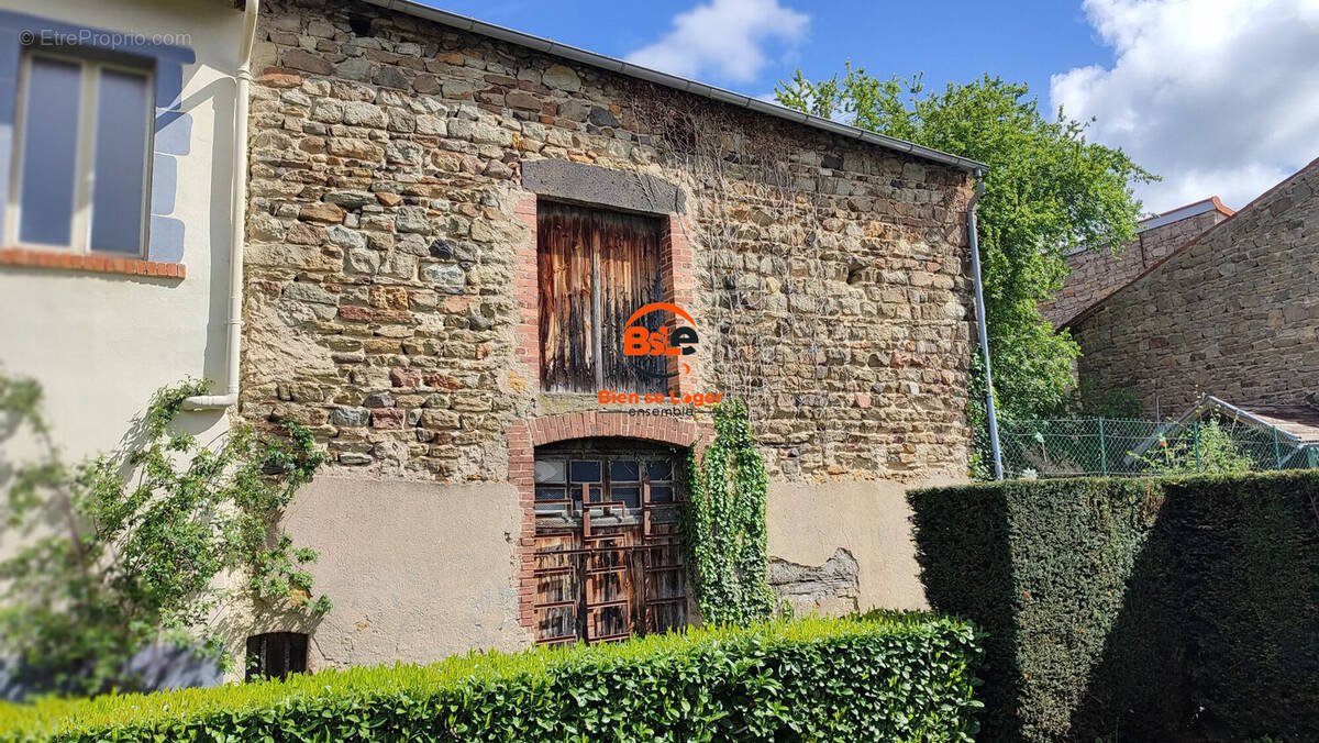 Grange à vendre BILLOM - Agence Immobilière BSLE IMMO BILLOM - Maison à BILLOM