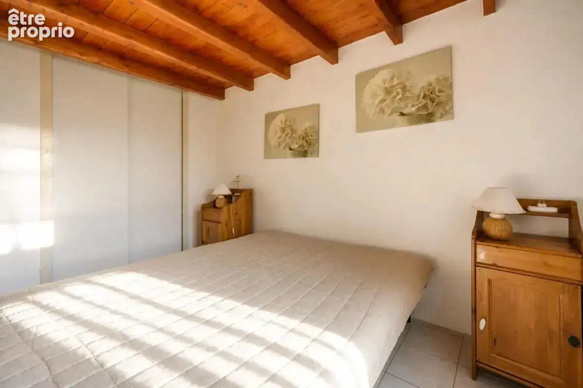 Maison de 5 pièces de 160 m² et Chalet  à Chenac-Saint-Seurin - photo 10