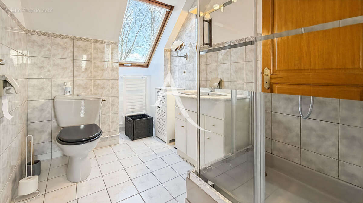 Maison à LE PERRAY-EN-YVELINES