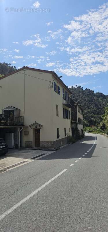 Maison à TOURRETTE-LEVENS