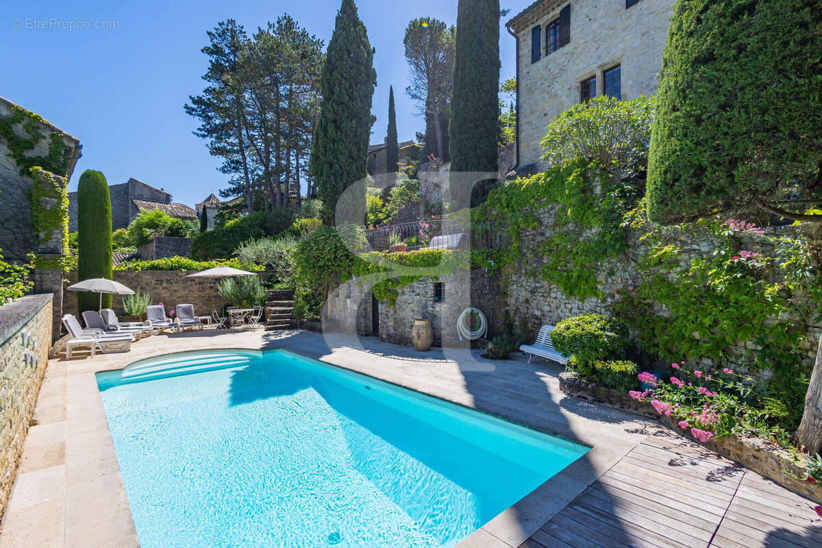 Maison à VAISON-LA-ROMAINE