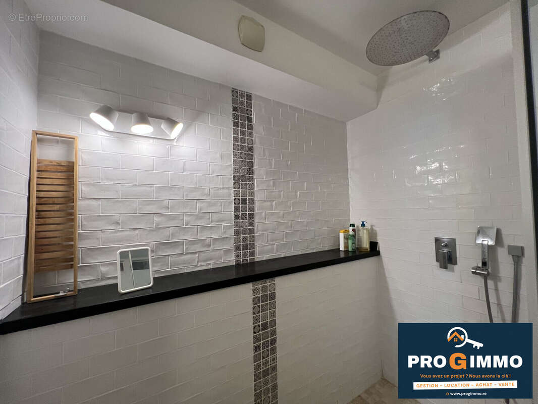 Appartement 70 m² à Saint-Pierre  - photo 8