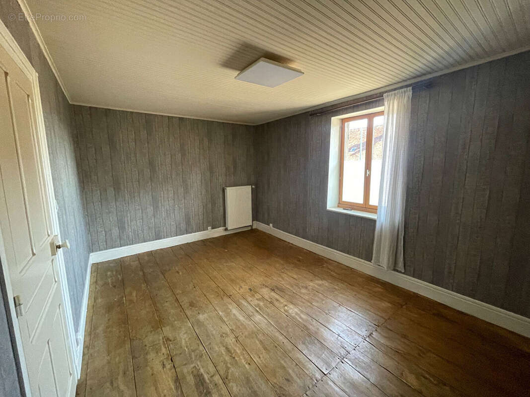 Maison à SAINT-GERMAIN-DU-BOIS