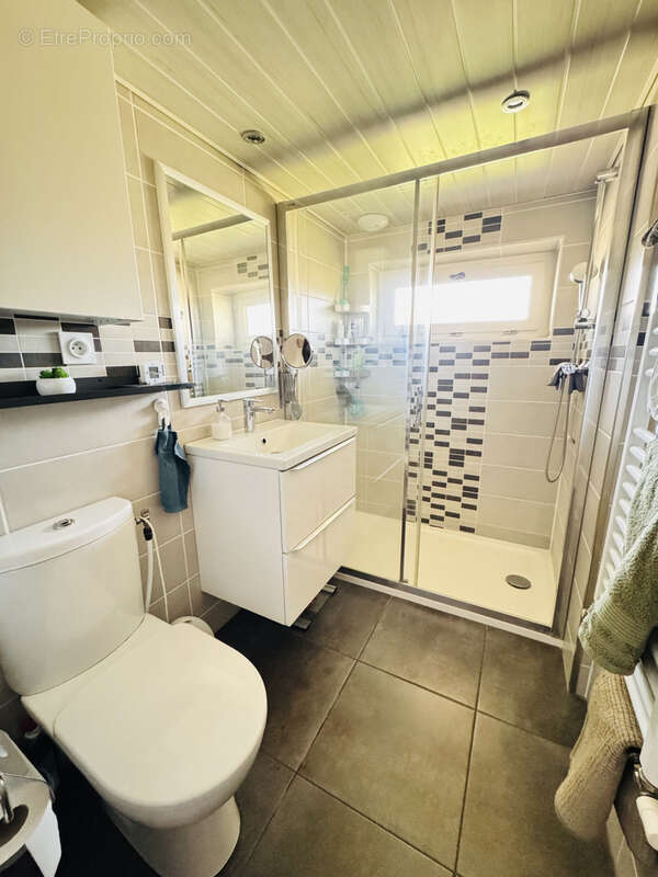 Maison à SENS-SUR-SEILLE