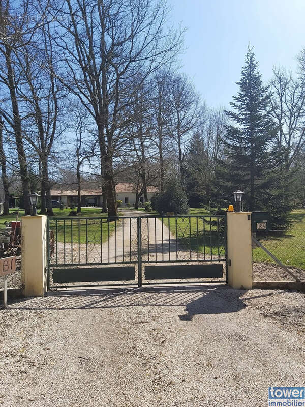 Maison à MOUSTEY