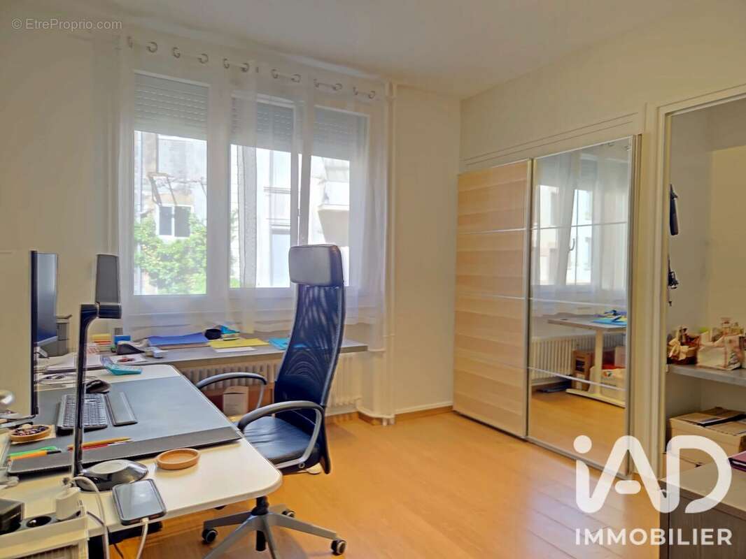 Appartement 64 m² à Saint-Etienne  - photo 5