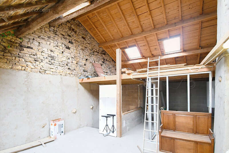 Maison à FILLIERES