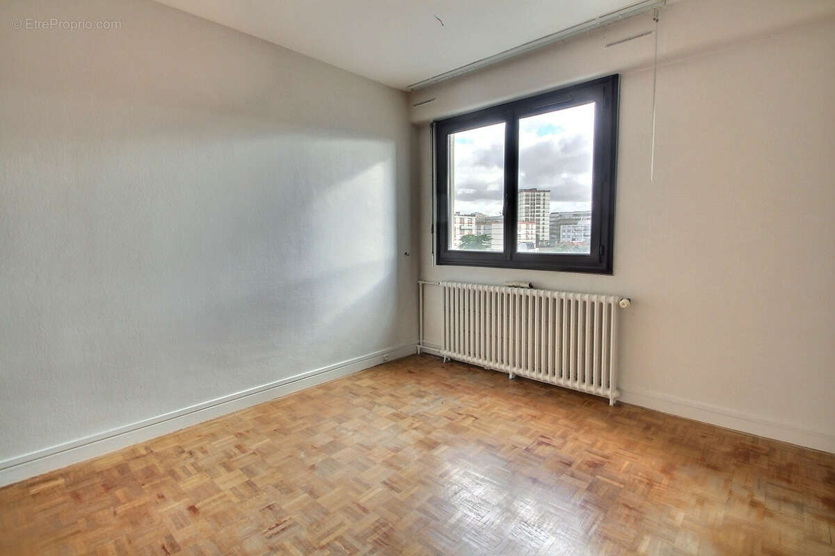 Appartement à NANTERRE