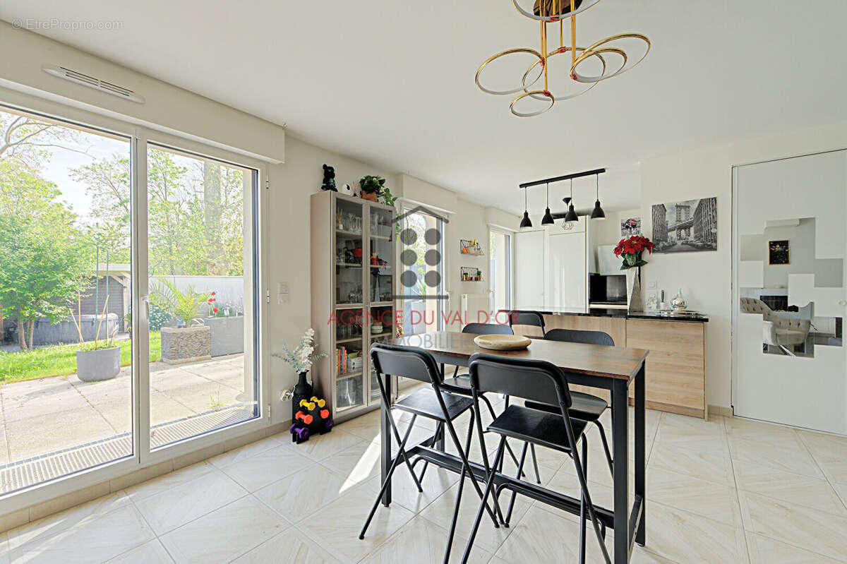 Maison à LOUVECIENNES