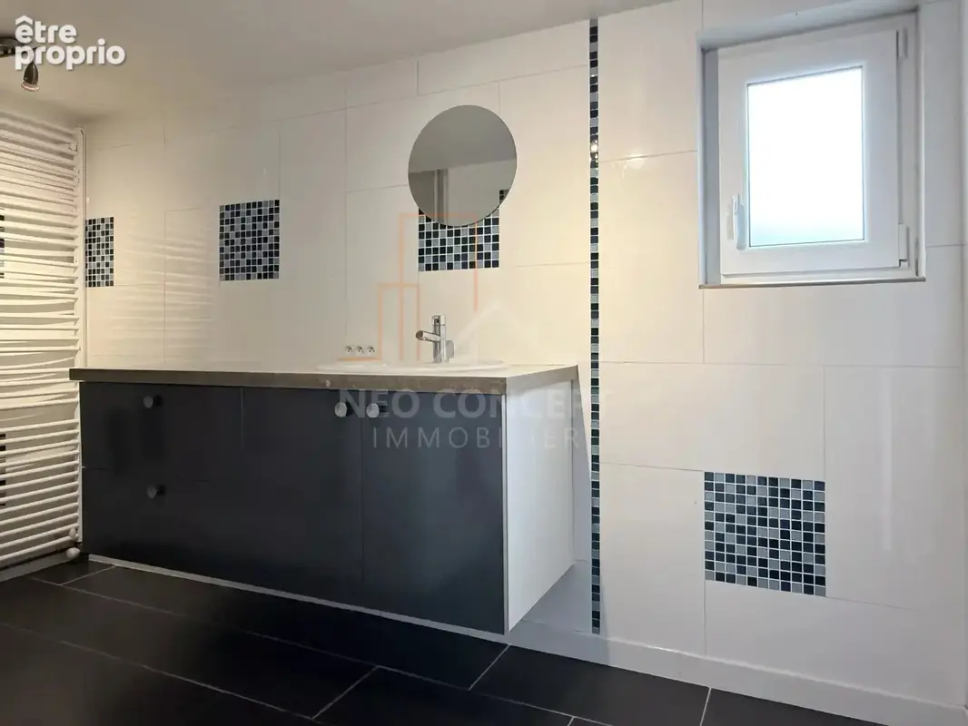 REICHSHOFFEN – Maison de ville en triplex avec dépendance - photo 6