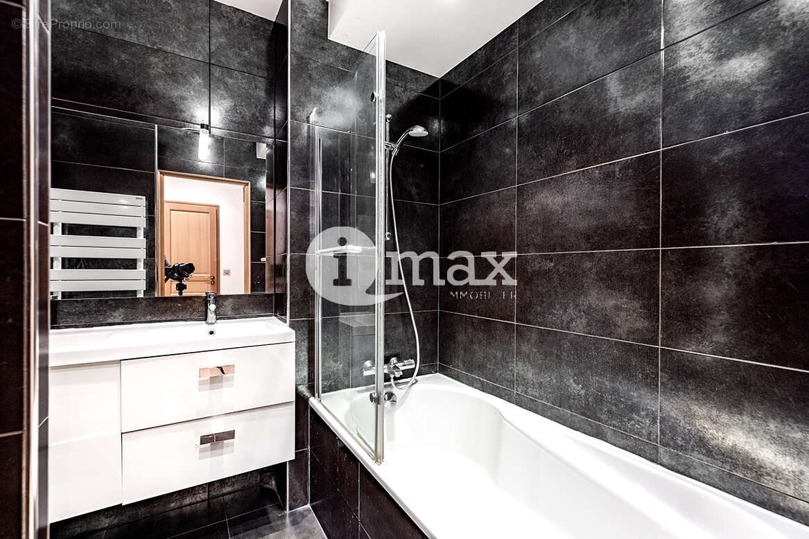 Appartement à NEUILLY-SUR-SEINE