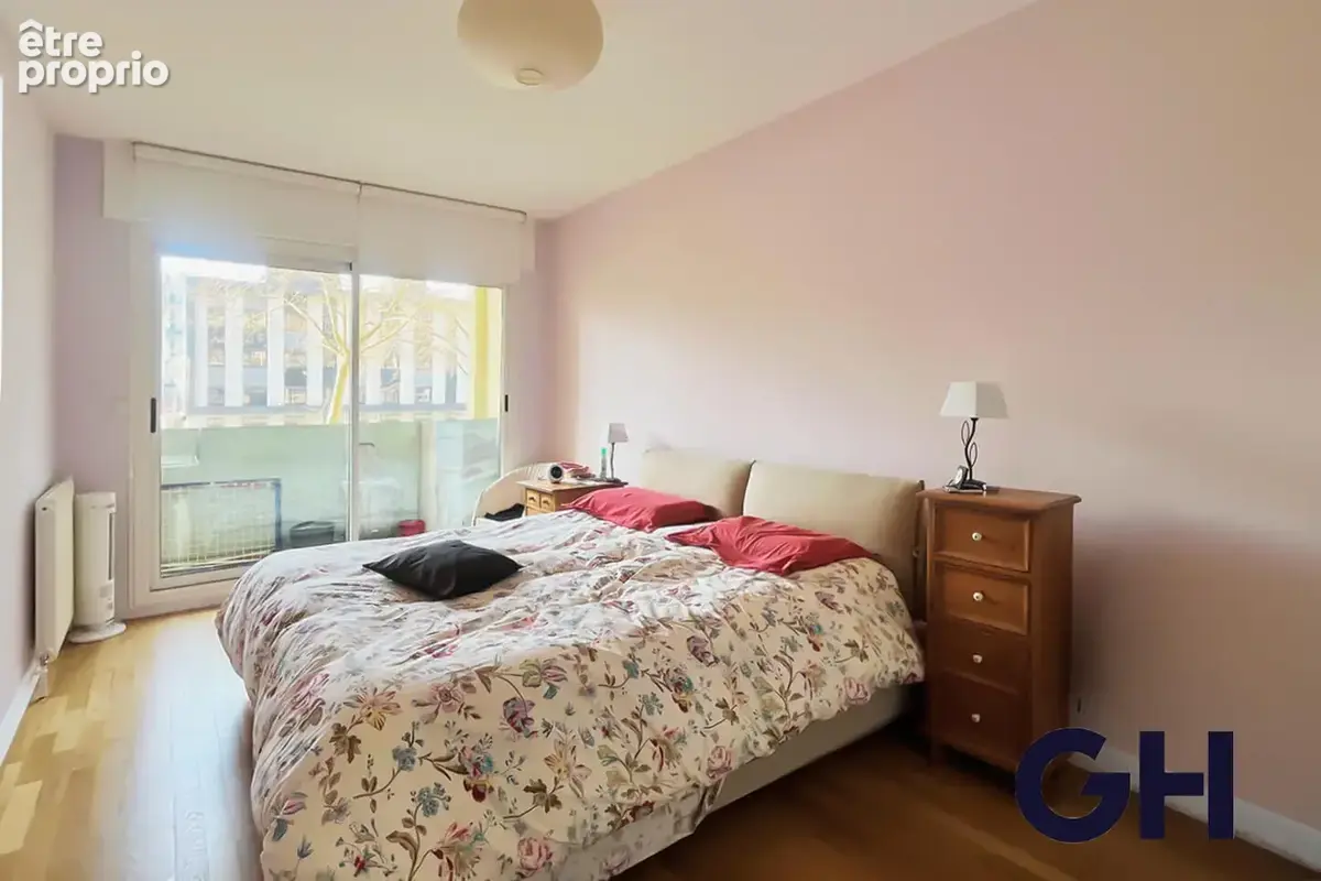 Appartement 4 pièces - Proche métro D Sans Souci / Montplaisir - photo 9