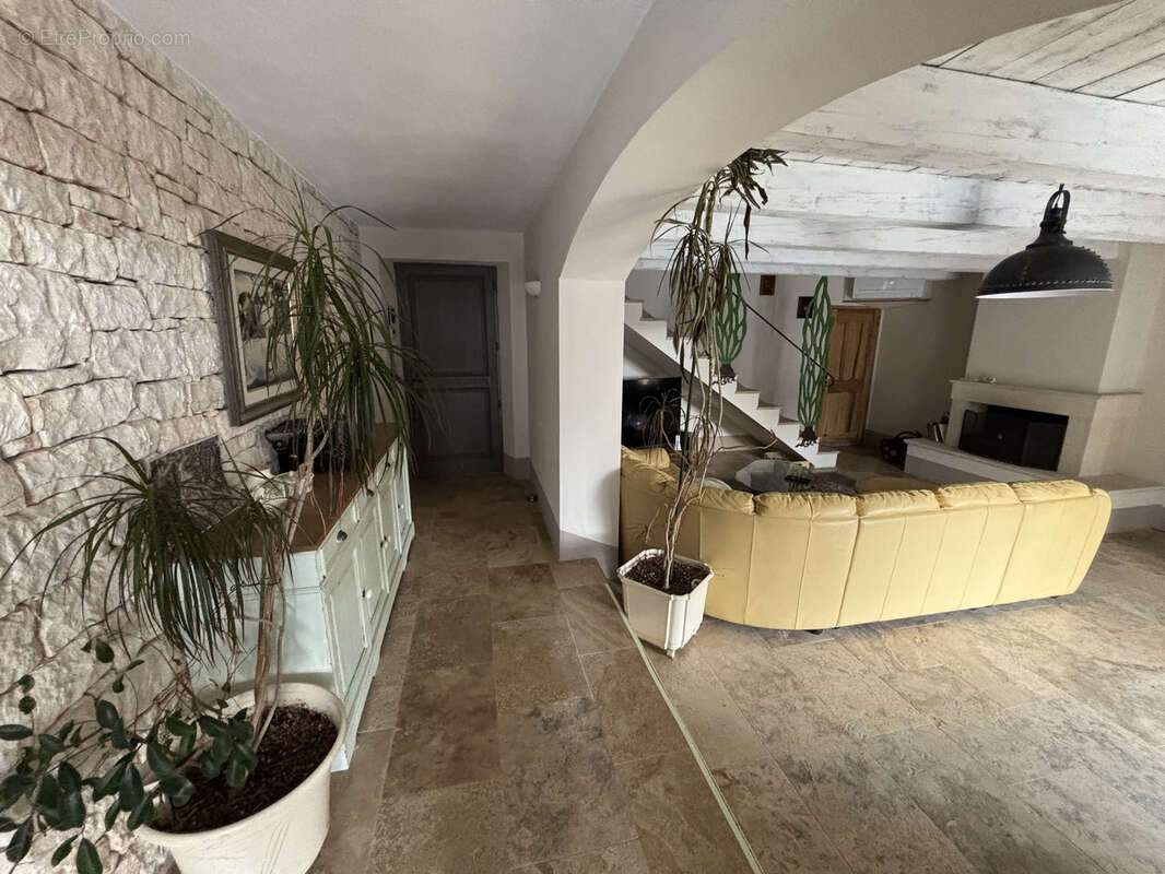 Maison à GOUDARGUES