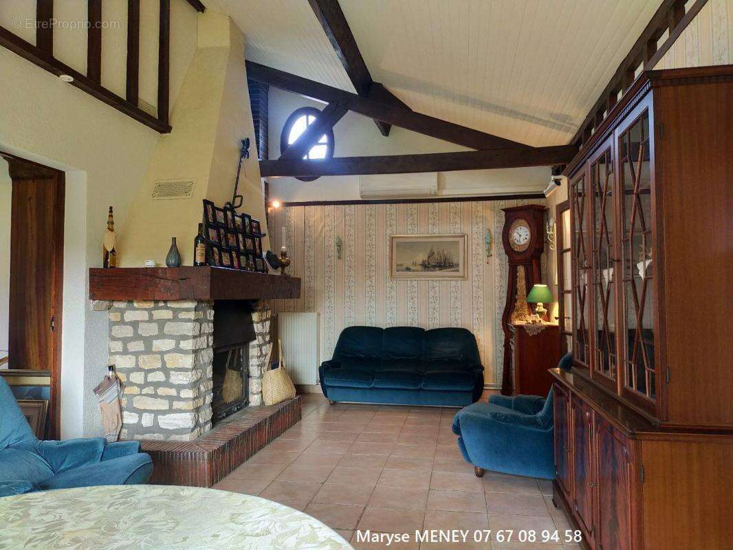 Maison 97 m² à Sainte-Genevieve-Des-Bois  - photo 4