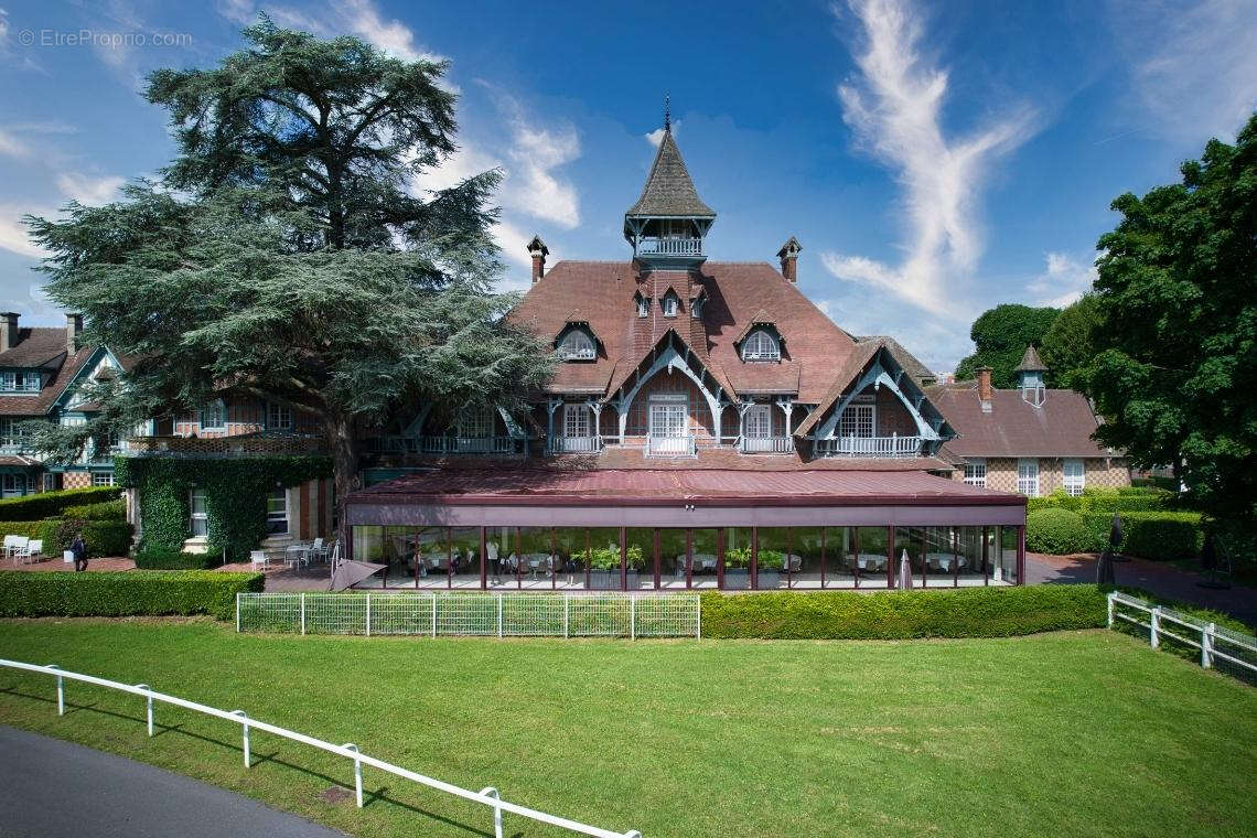 Appartement à GARCHES