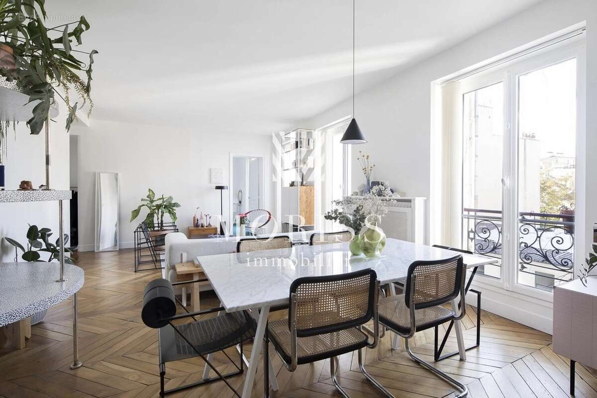Appartement à PARIS-11E