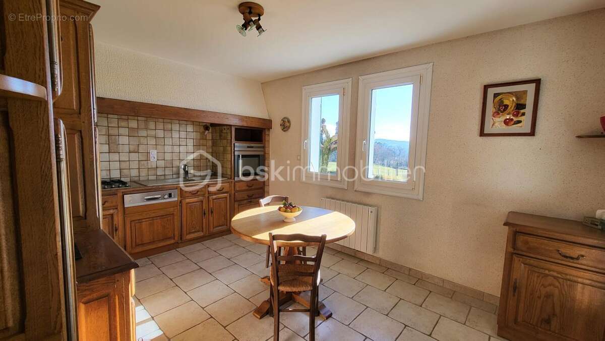 Maison t6 144 m2 avec terrain 6568 m2 - photo 5