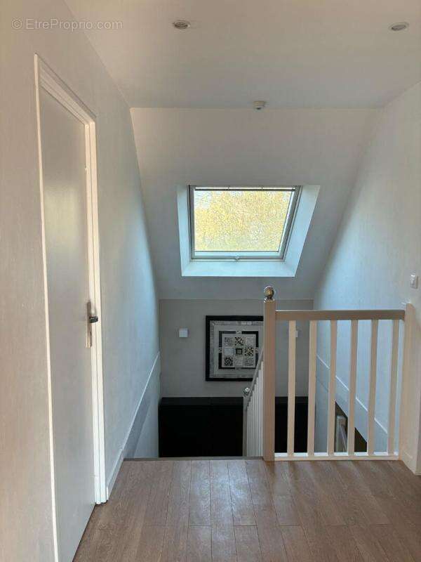 Maison à VERNEUIL-SUR-SEINE