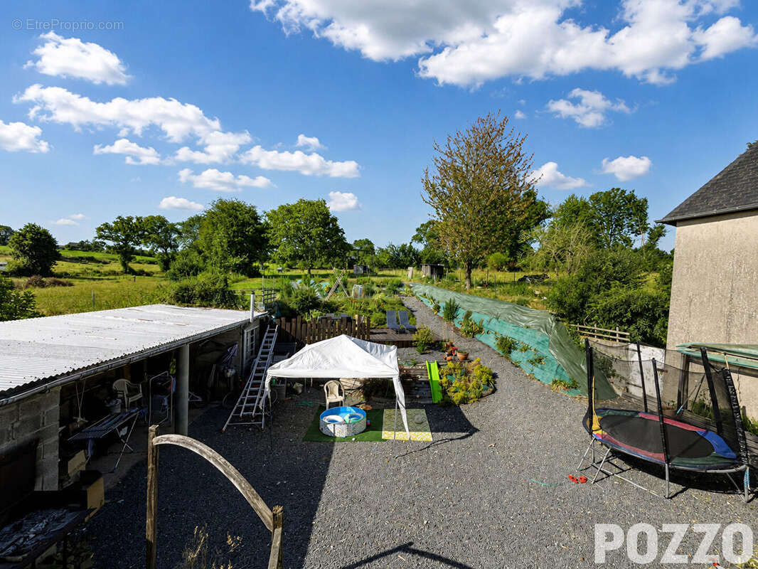 Belle maison en pierre, 147m2, 4ch, dépendances, beau terrain vue dégagée et sans vis à vis - photo 2
