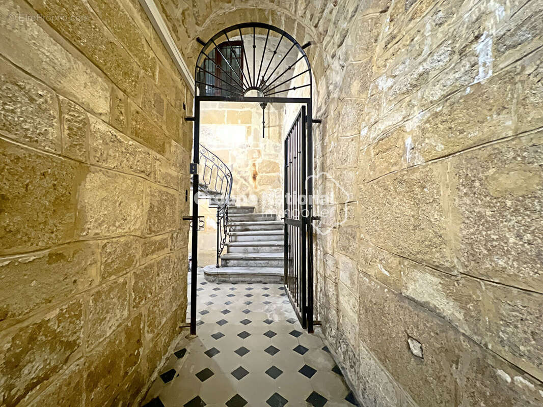 Commerce à SOMMIERES