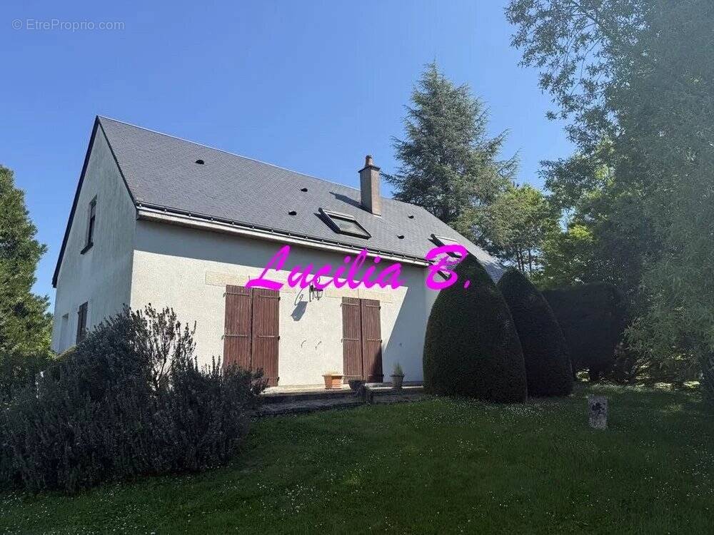 Maison à SAINT-CYR-SUR-LOIRE