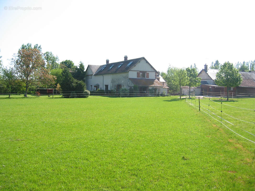 Maison à HOUDAN